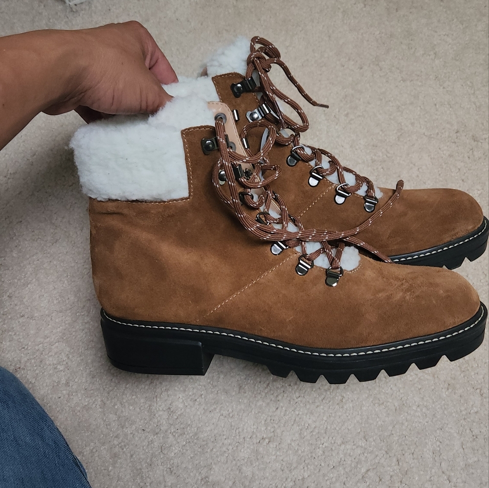 Bernardo suede winter brown  boots size 10 women H6N4